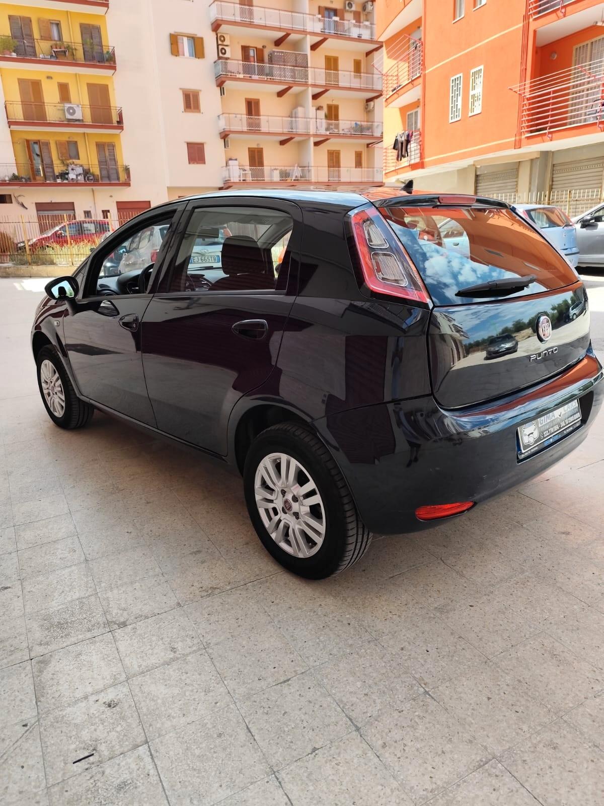 Fiat Punto 1.4 8V 5 porte Natural Power Lounge 77CV