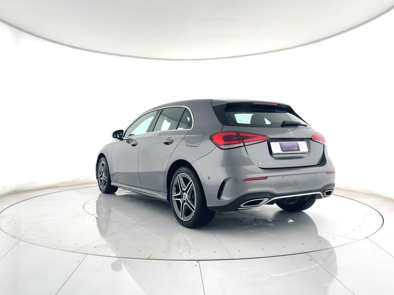 Mercedes-Benz A 250 e phev (eq-power) Premium auto CAMERA+APP CONNECT+C18"
