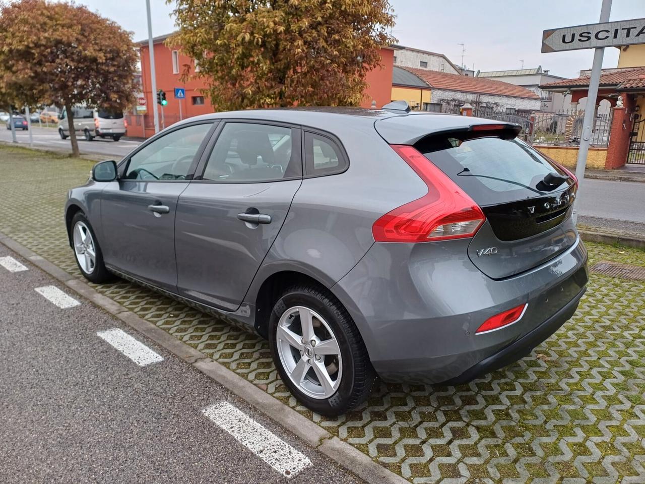 Volvo V40 D2 Geartronic Business