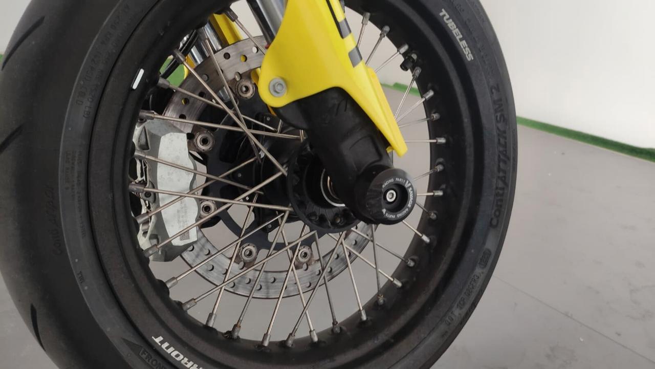 Husqvarna 701 Supermoto