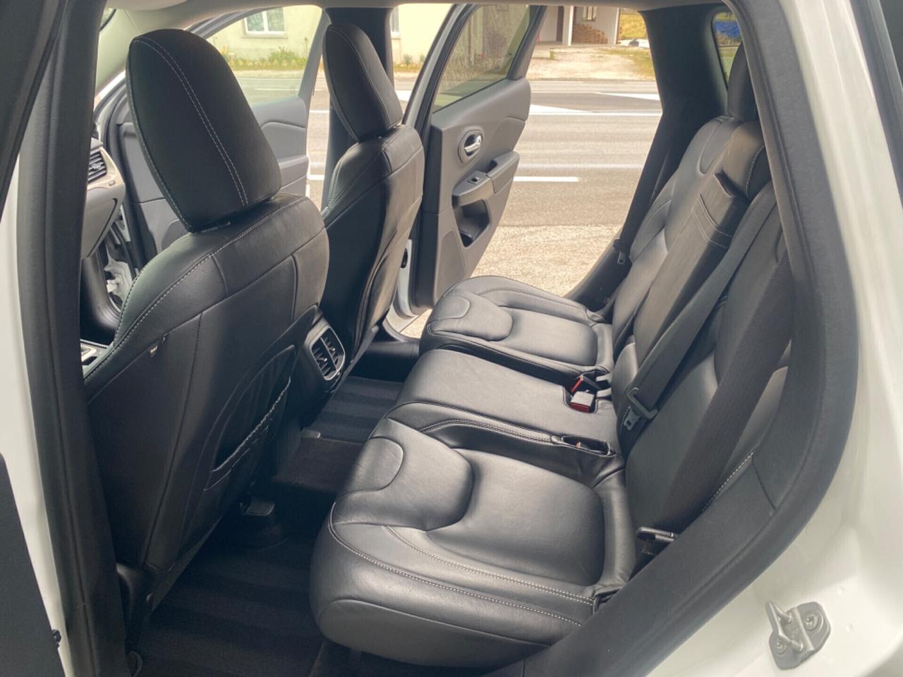 Jeep Cherokee 2.2 Mjt II 4WD Active Drive I Overland