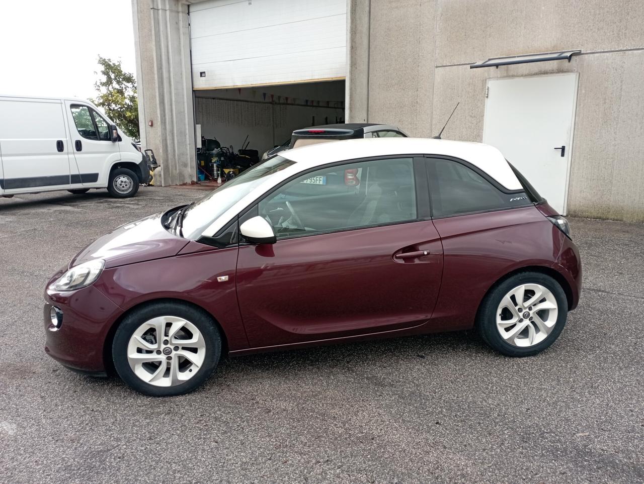 Opel Adam 1.2 70 CV NEOPATENTATI OK