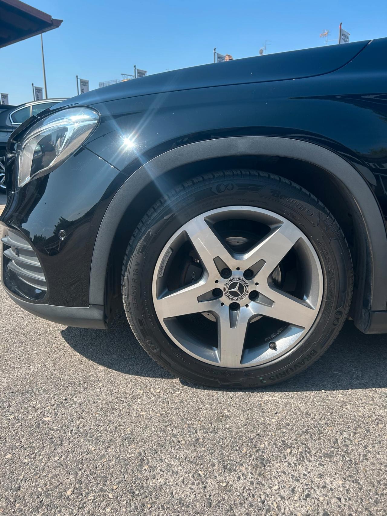 Mercedes-benz GLA 180 GLA 180 Premium Allestimento AMG