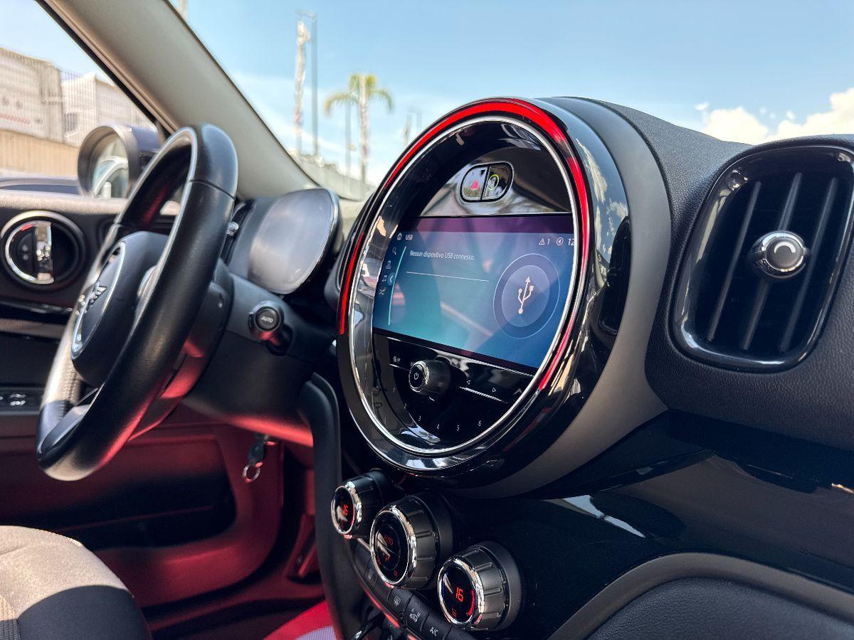 MINI - Countryman Mini 2.0 Cooper D auto#FARI FULL LED!
