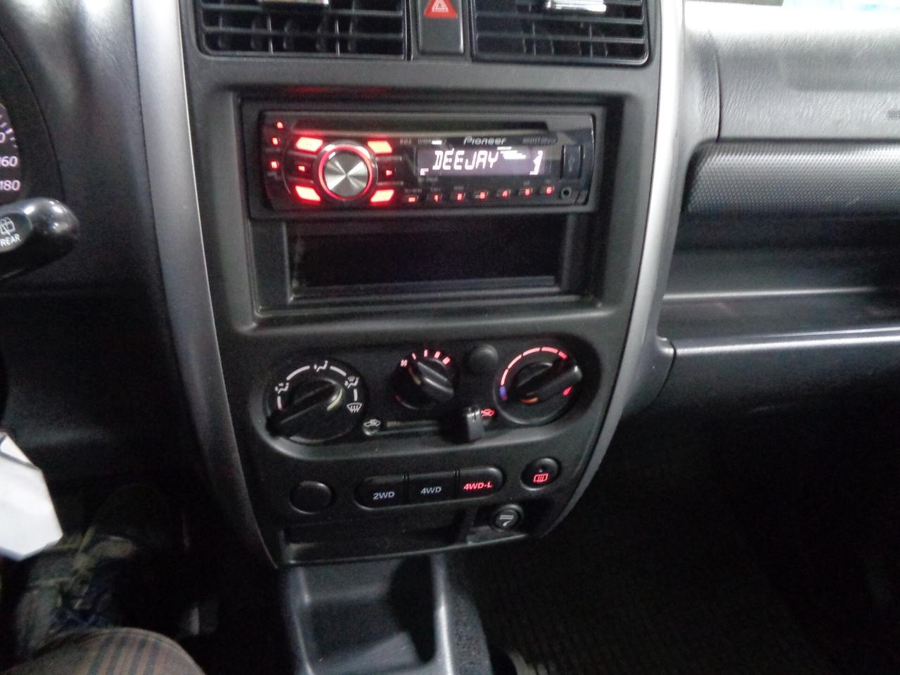 Suzuki Jimny 1.3i 16V cat 4WD JLX