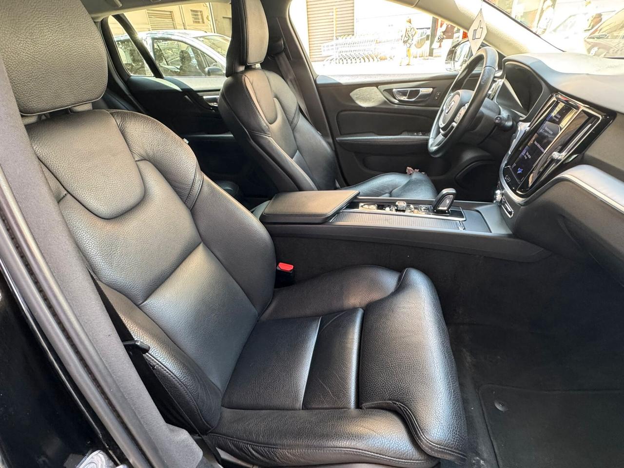 Volvo V60 B4 (d) Geartronic R-Design
