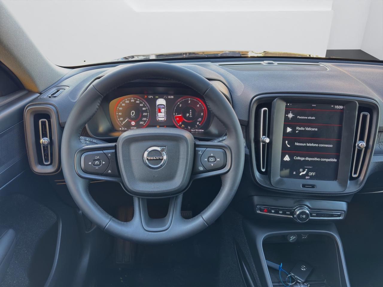 VOLVO XC40 D3 GEARTRONIC MOMENTUM - MY20