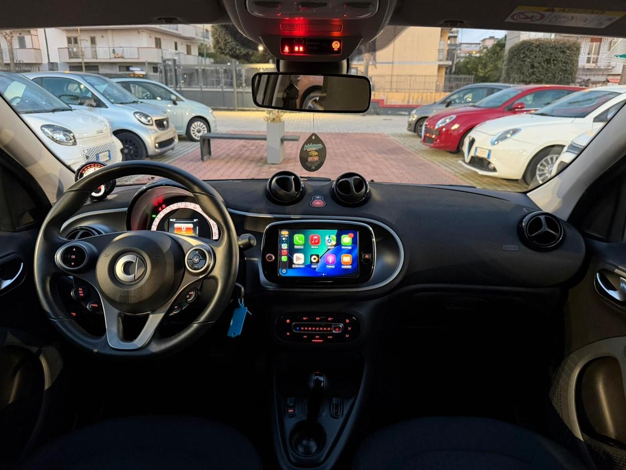 Smart ForFour EQ Pulse