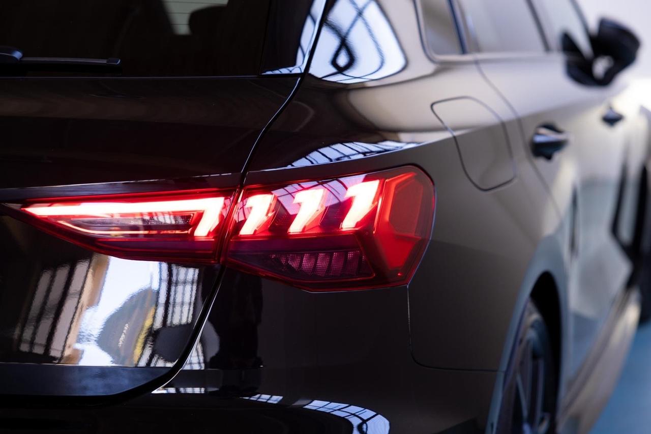 Audi RS3 Sportback 2.5 tfsi quattro s-tronic 400cv black edition