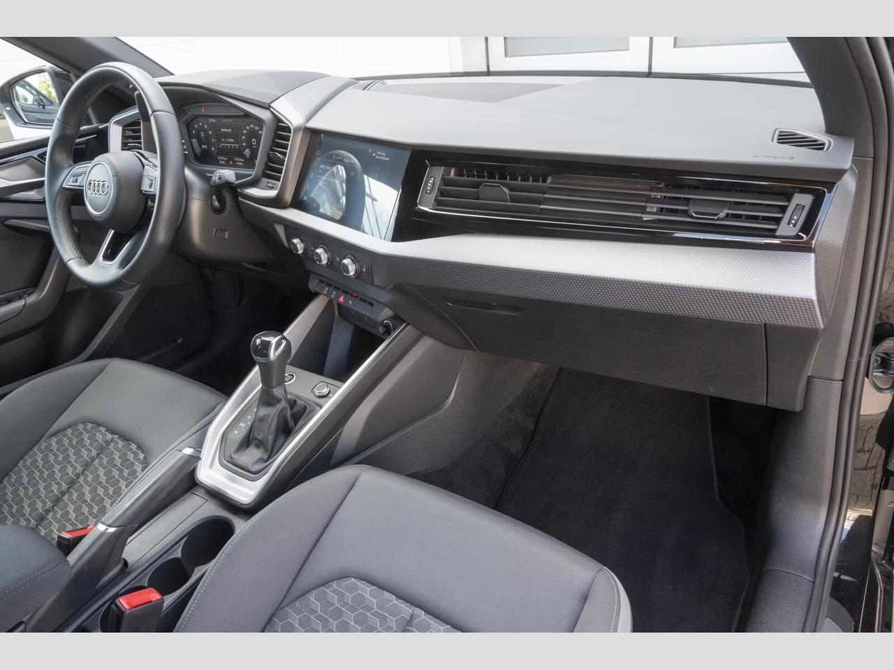 Audi A1 SPB 25 TFSI S tronic line - LED VIRTUAL PDC
