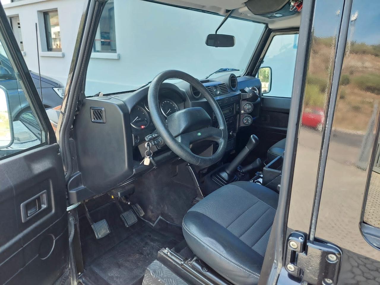 Land Rover Defender 110 2.4 TD4 SE