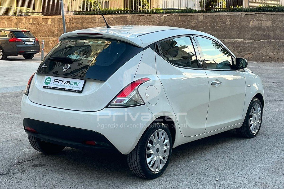 LANCIA Ypsilon 1.2 69 CV 5 porte Silver