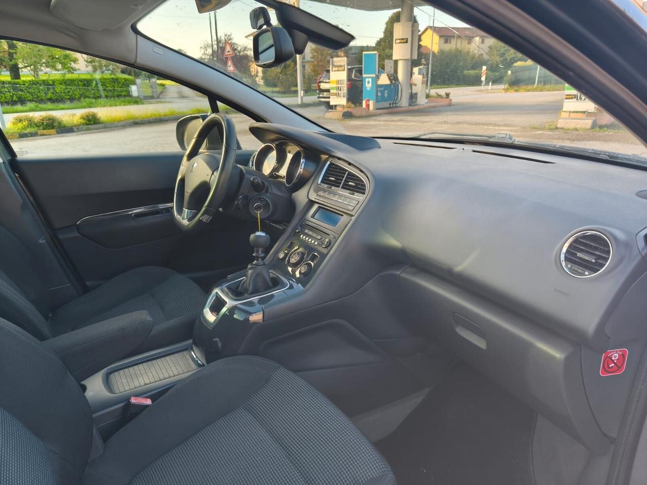 Peugeot 5008 1.6 THP 156CV Féline (Accetto Permute)