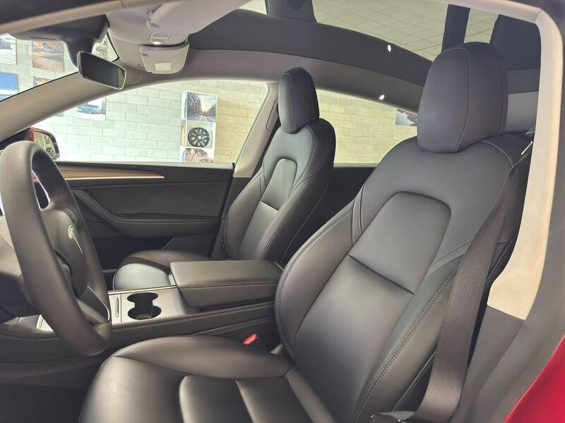 Tesla Model Y Long Range Dual Motor awd IVA ESPOSTA