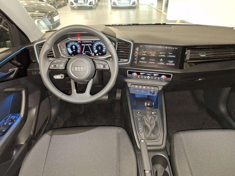 Audi A1 A1 allstreet 30 TFSI S tronic Identity Contrast