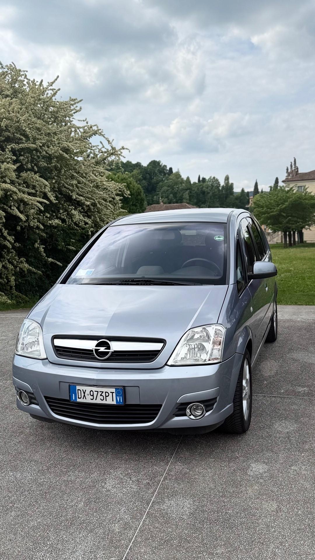 Opel Meriva 1.6 16V Cosmo SI NEOPATENTATI