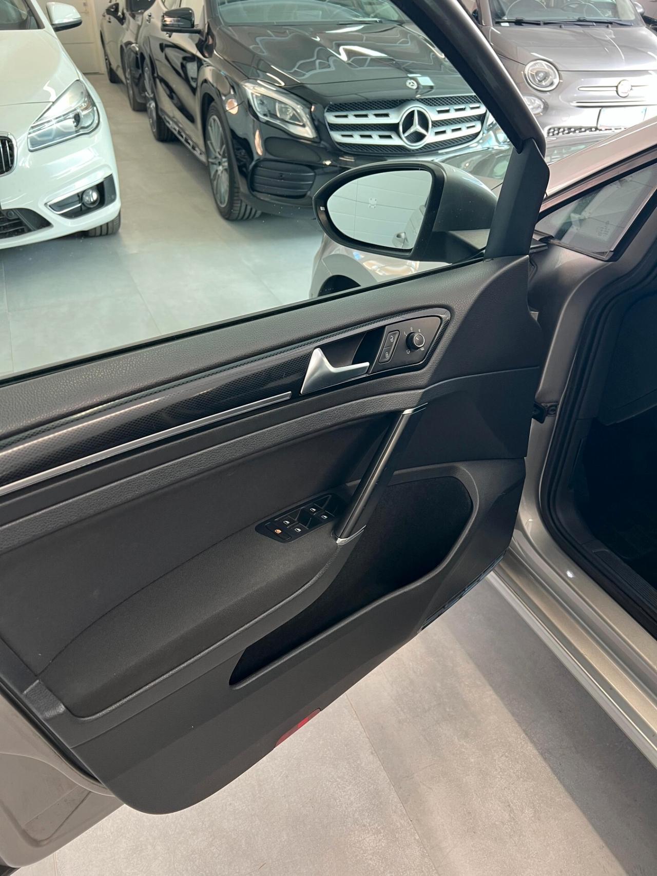 Volkswagen Golf 2.0 TDI 5p. Highline BlueMotion Technology