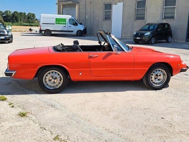 Alfa Romeo Spider DUETTO 1.6 2°S. -service book -2+2