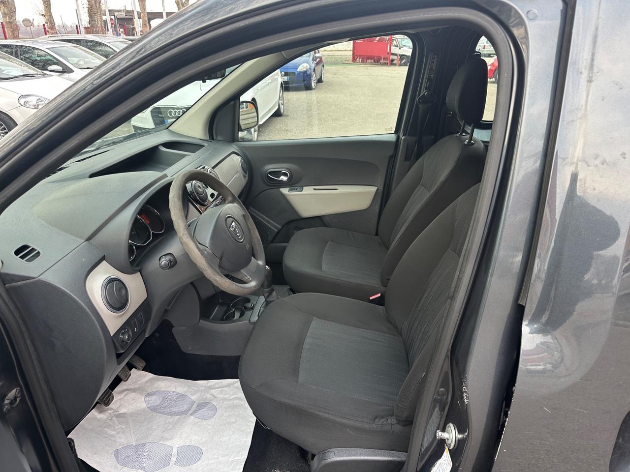 Dacia Dokker 1.6 8V 100CV Start&Stop Serie Speciale Lauréate Family