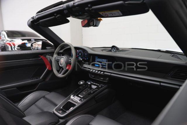 PORSCHE 911 Targa 4 GTS 2025 15.000 km Pari al Nuovo Ful