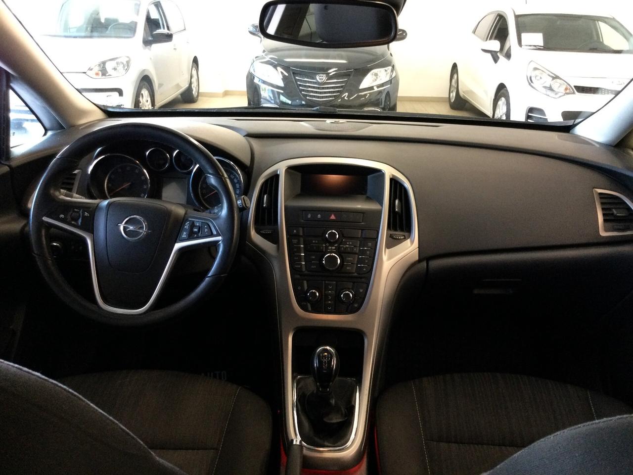 Opel Astra 1.4 100CV 5 porte Cosmo