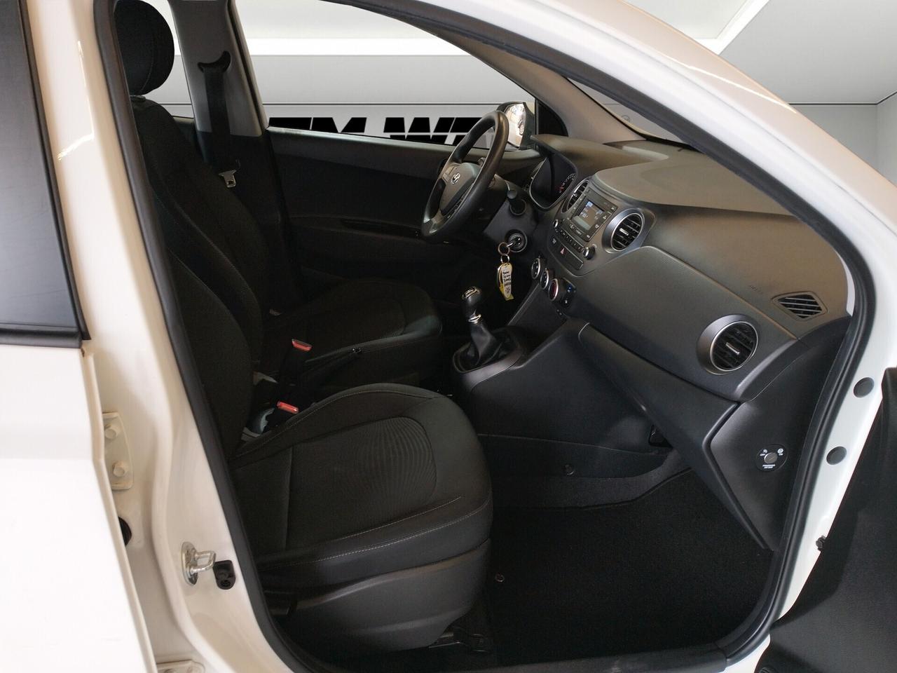 Hyundai i10 1.0 Style - NEOPATENTATI