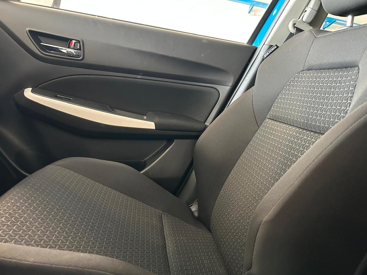 Suzuki Swift COOL 1.2 Hybrid 5p.