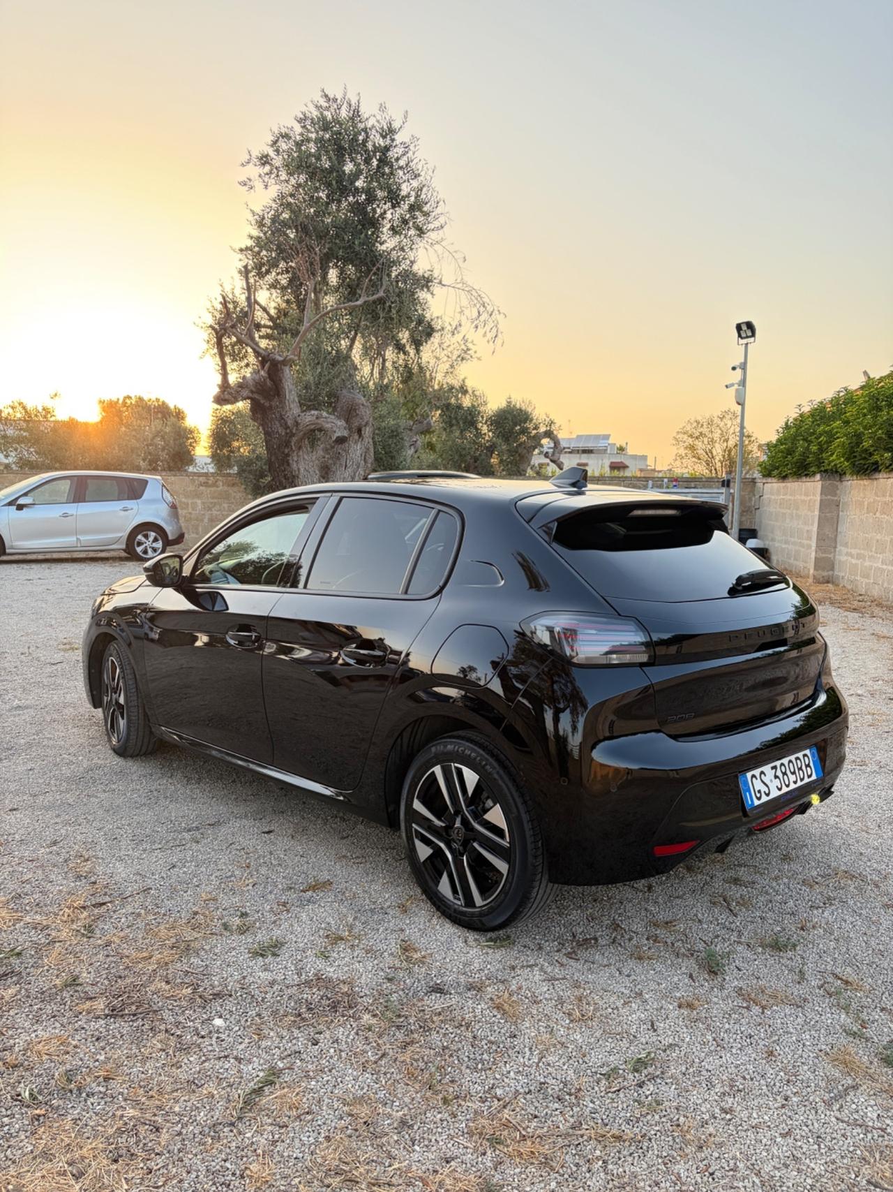 Peugeot 208 PureTech 100 Stop&Start 5 porte Allure nuovissimaaa