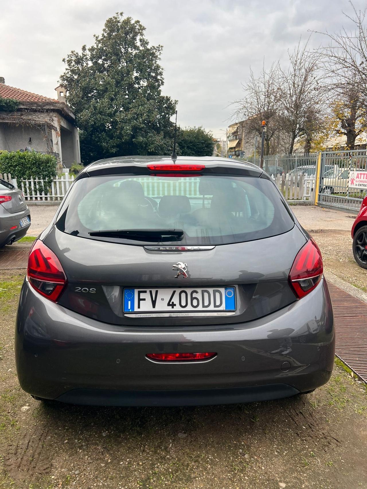 Peugeot 208 PureTech 82 Stop&Start 5 porte Signature