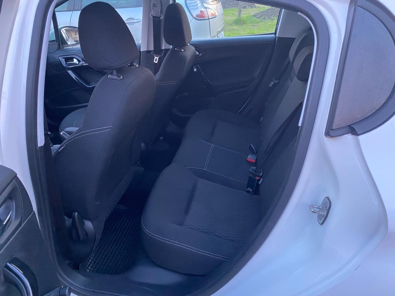 Peugeot 208 BlueHDi 75 5 porte Allure