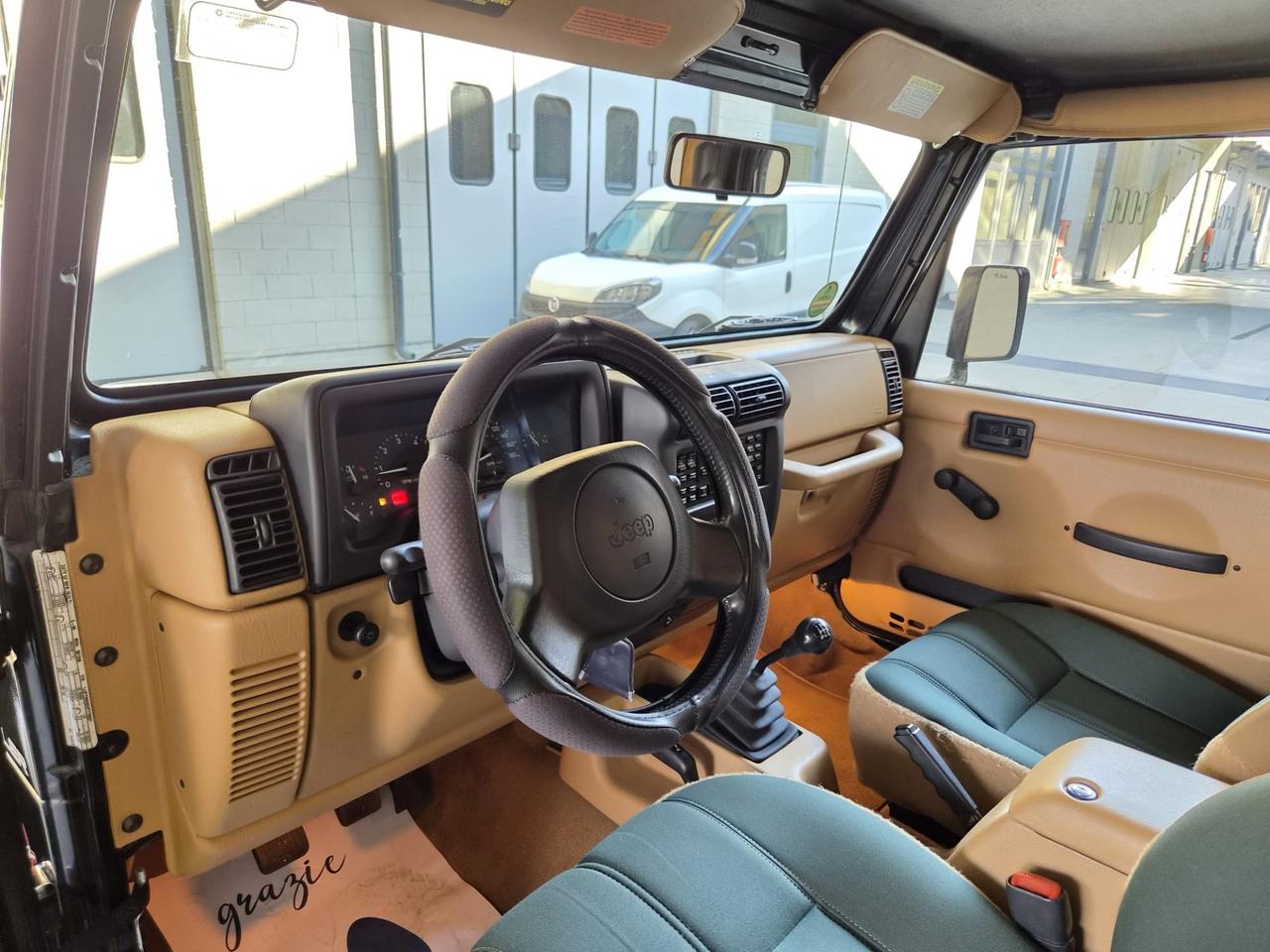 Jeep Wrangler 4.0 cat Sahara
