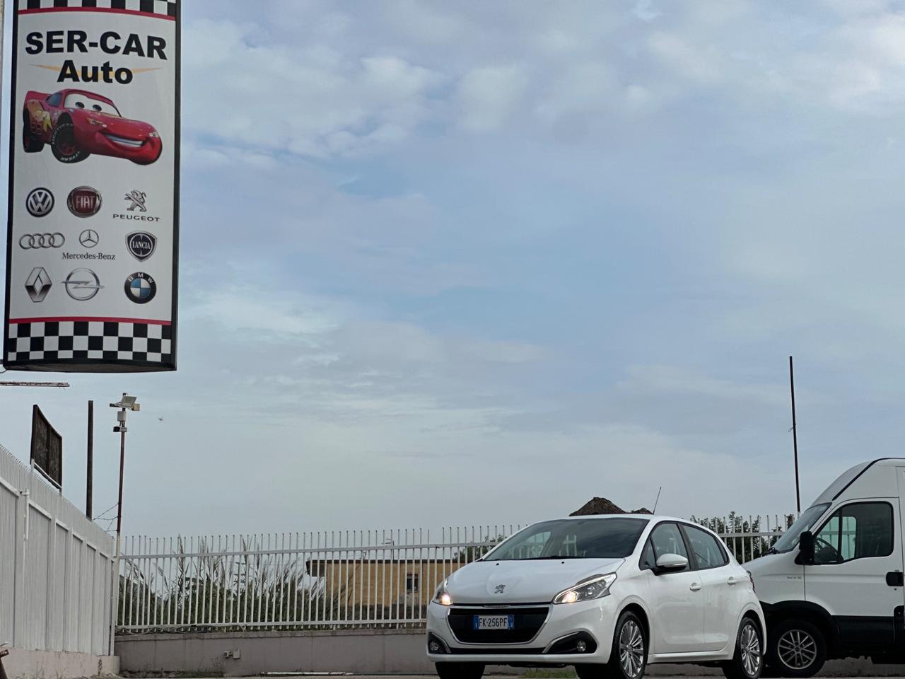 Peugeot 208 2017 1.2 benzina 82 CV Active PARI AL NUOVO