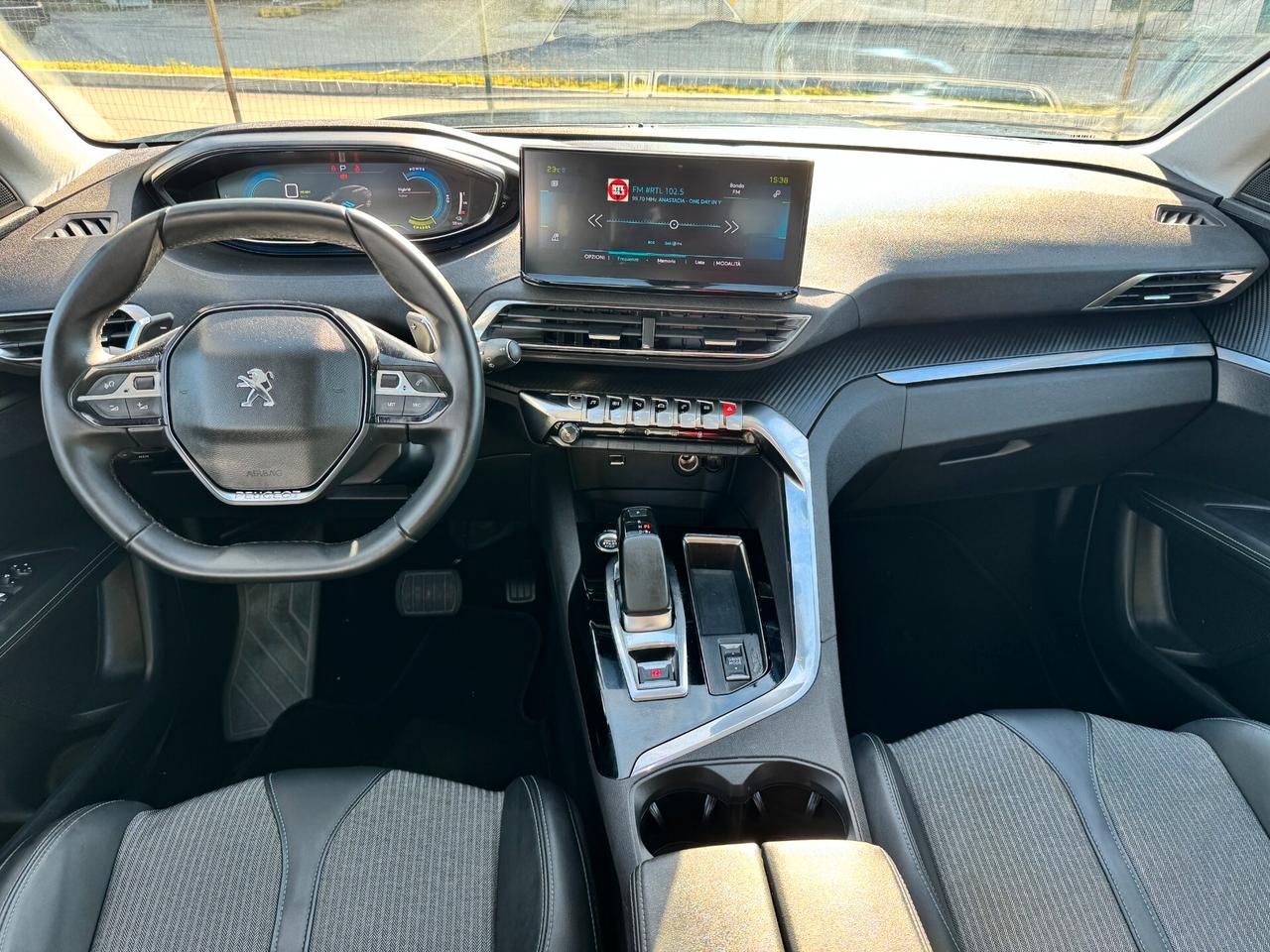Peugeot 3008 Hybrid 225 e-EAT8 Allure