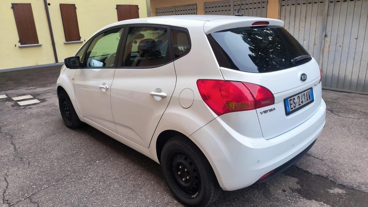 Kia Venga 1.4 GPL Active