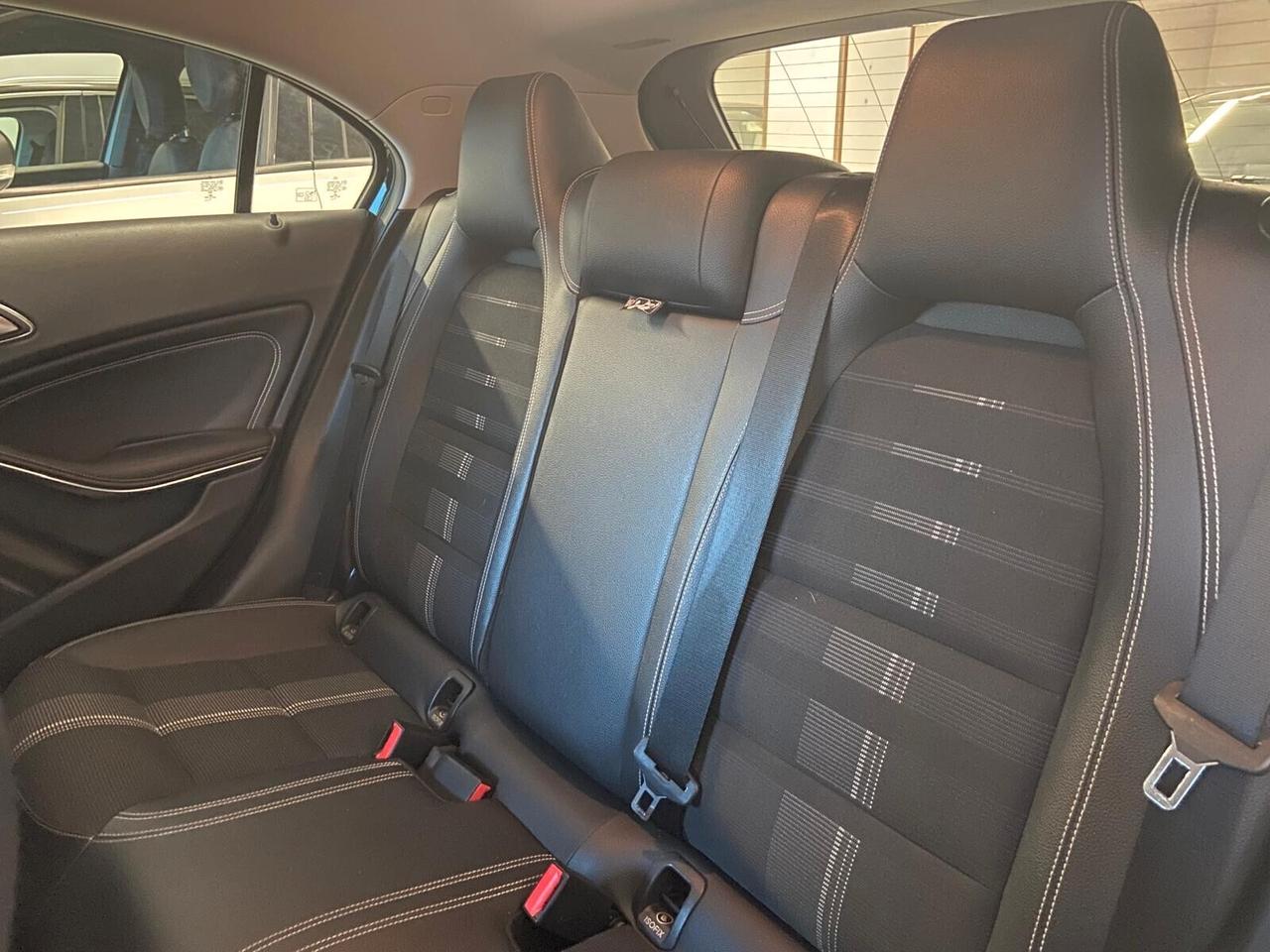 Mercedes-benz A 180 d Automatic Premium