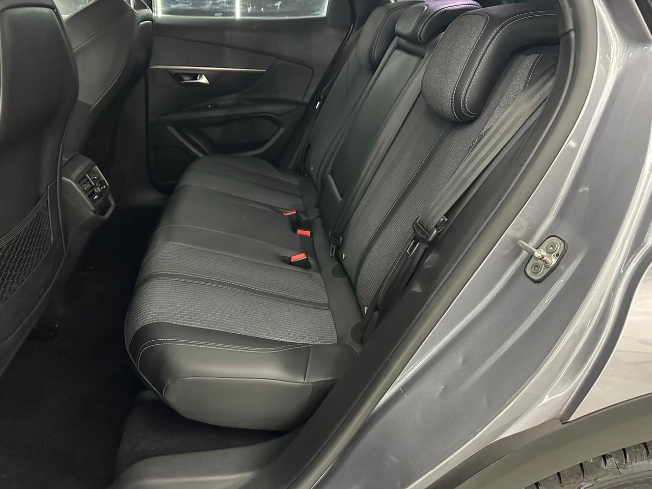 Peugeot 3008 BlueHDi 130 S&S EAT8 Allure Pack