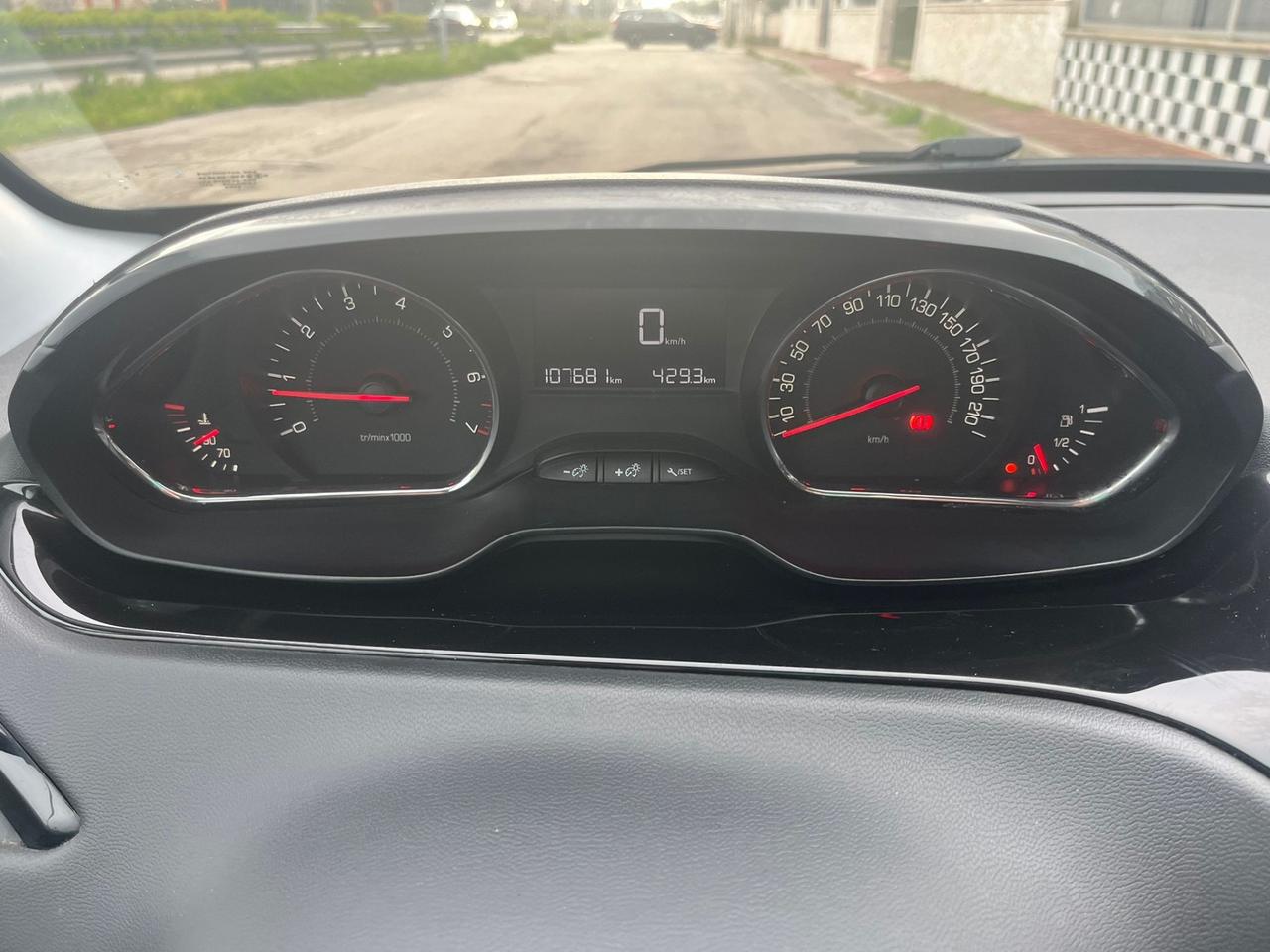 Peugeot 208 1200 5 porte Active Unipro 2015