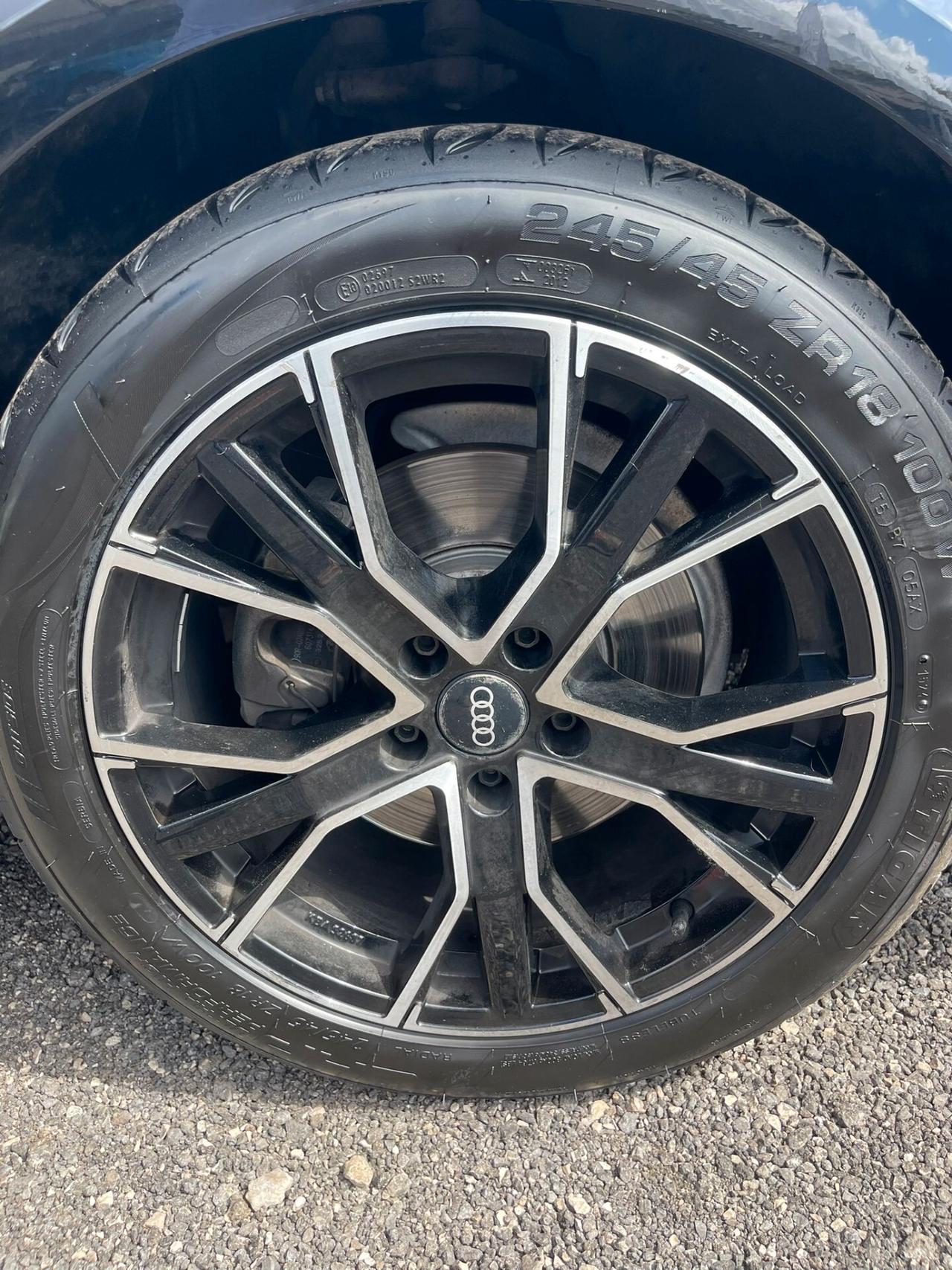 Audi A4 40 TDI S tronic Business