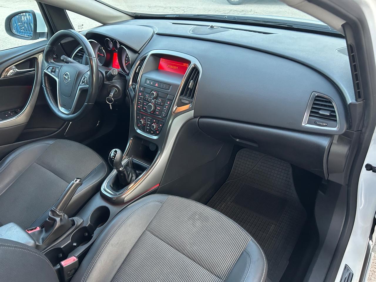 Opel Astra 1.7 CDTI 110 cv cosmo 2012