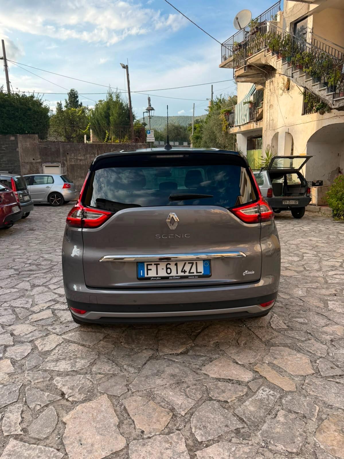 Renault Grand Scenic Blue dCi 120 CV Initiale Paris
