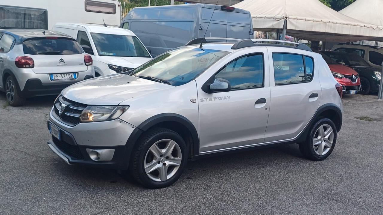 Dacia Sandero Stepway 1.5 dCi 8V 90CV motore revisionato.