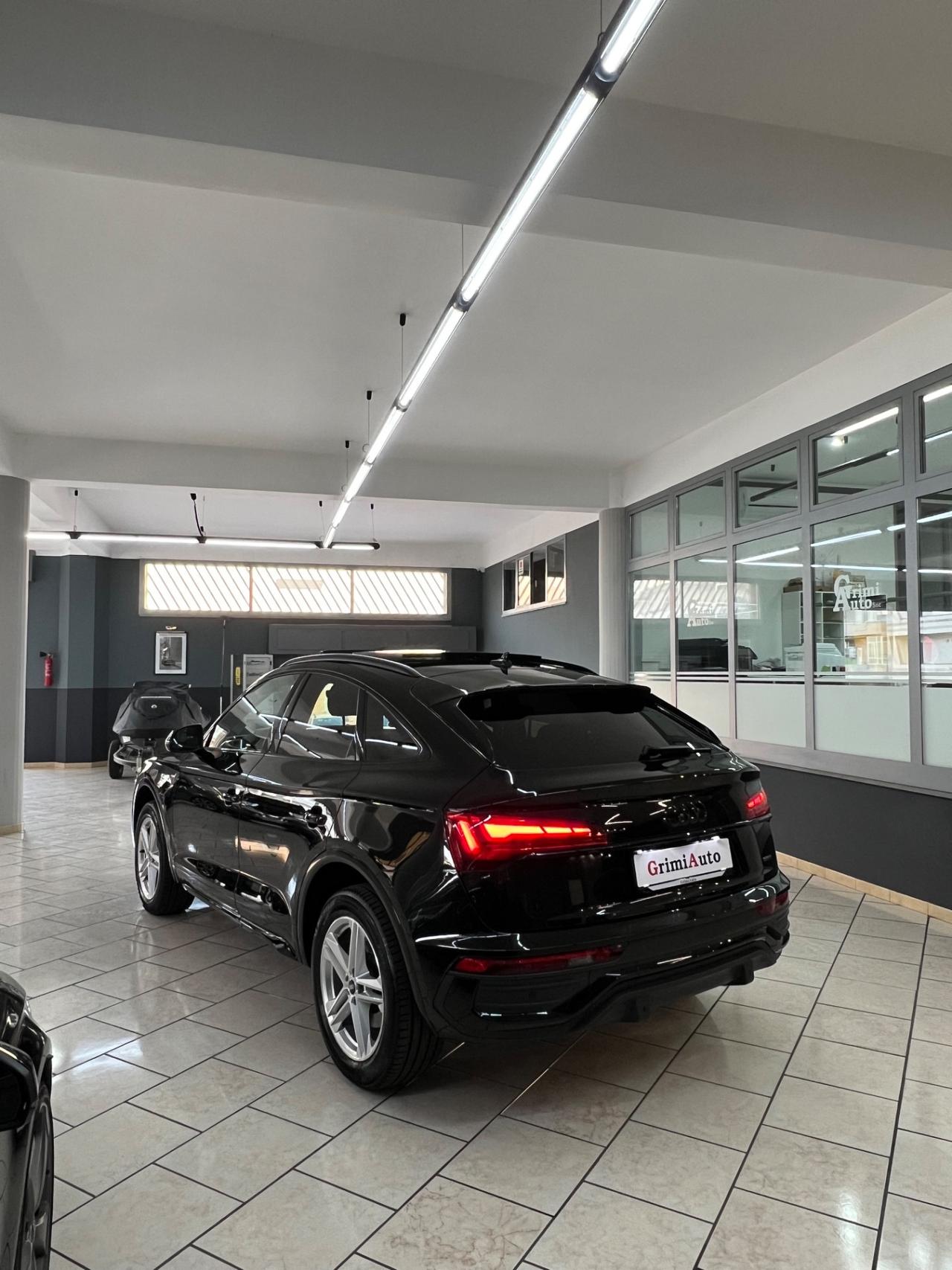 Audi Q5 40 TDI 204 CV quattro S tronic Identity Black