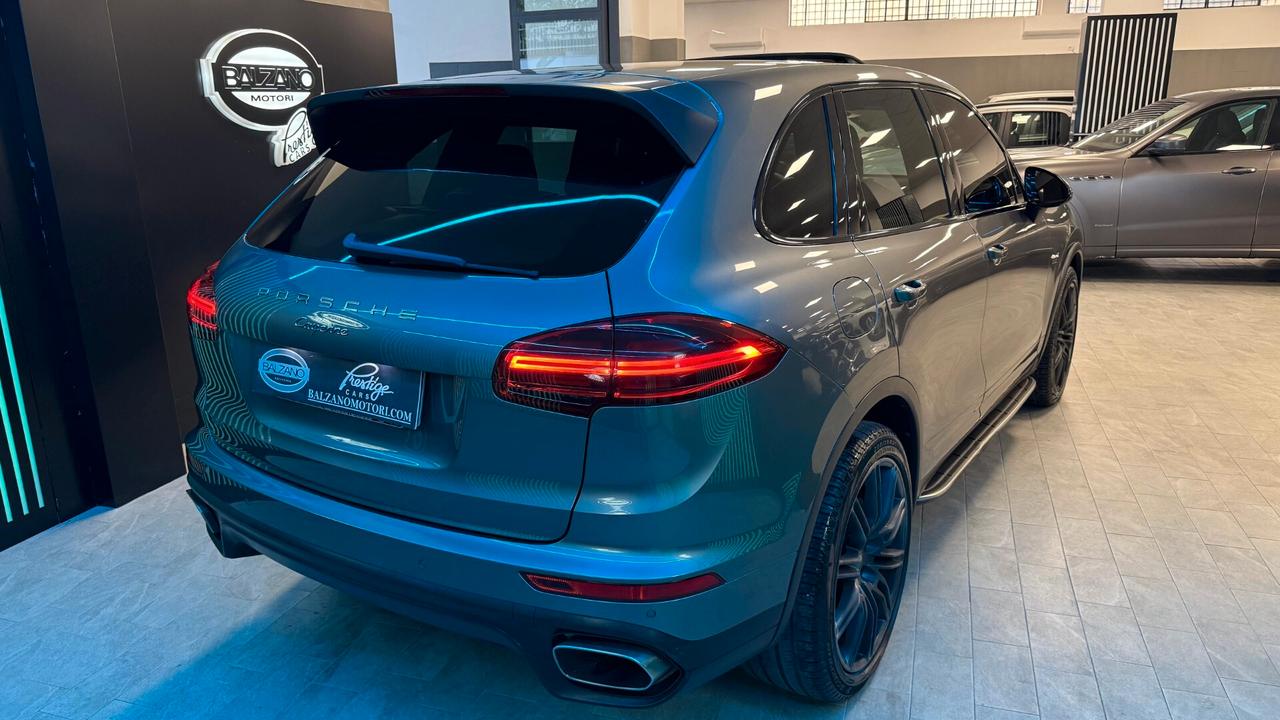 PORSCHE CAYENNE 3.0 DIESEL PLATINUM EDITION 2015
