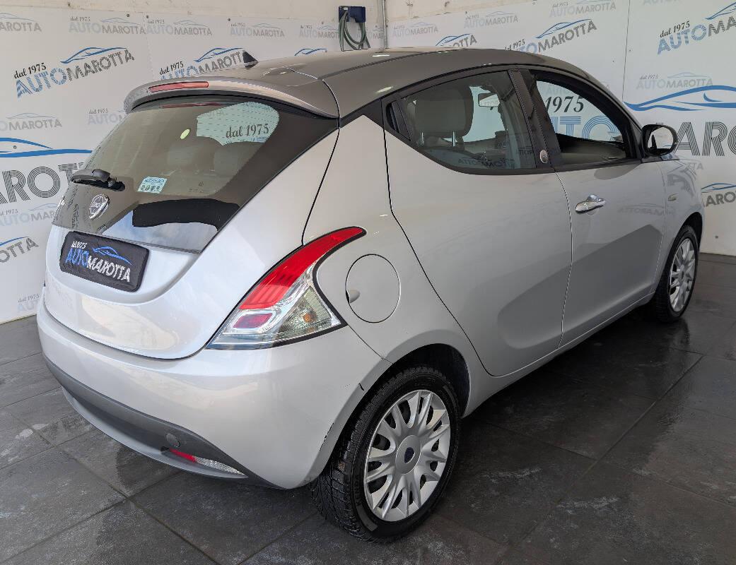 Lancia Ypsilon 1.2 8v Elefantino ecochic Gpl 69cv