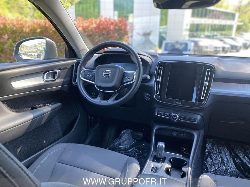 Volvo XC40 B4 AWD Geartronic Momentum Pro