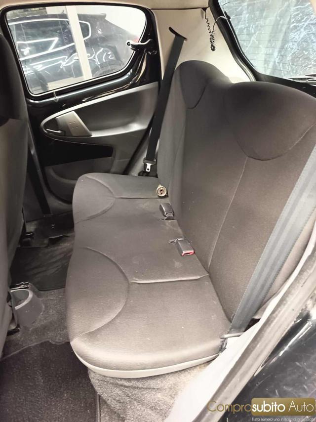 TOYOTA Aygo 1.0 12V VVT-i 5 porte Now