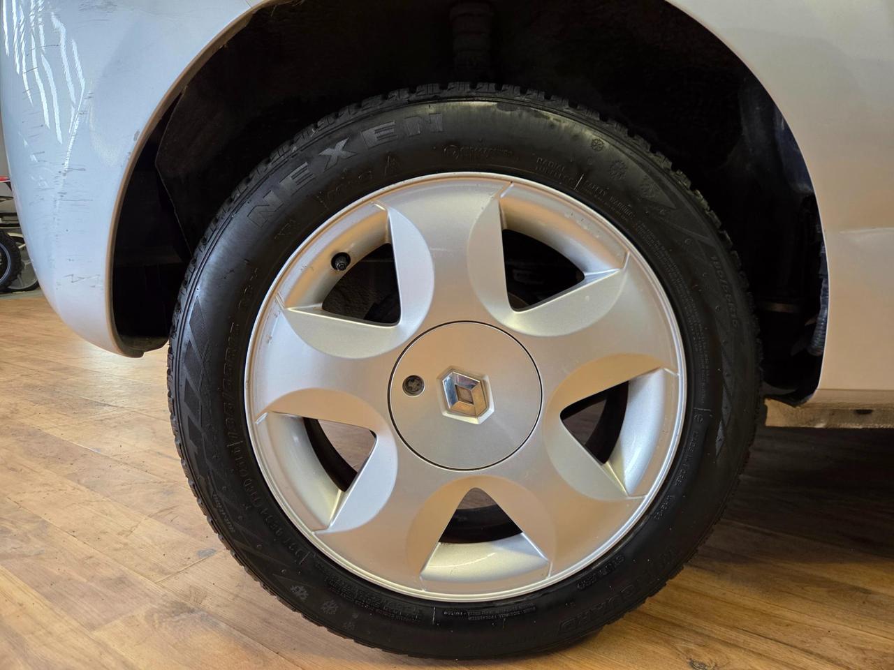 Renault Twingo 1.2 Live 75cv