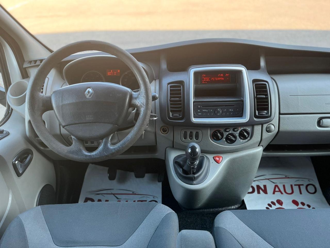Renault Trafic 2.0 dCi Long 9posti
