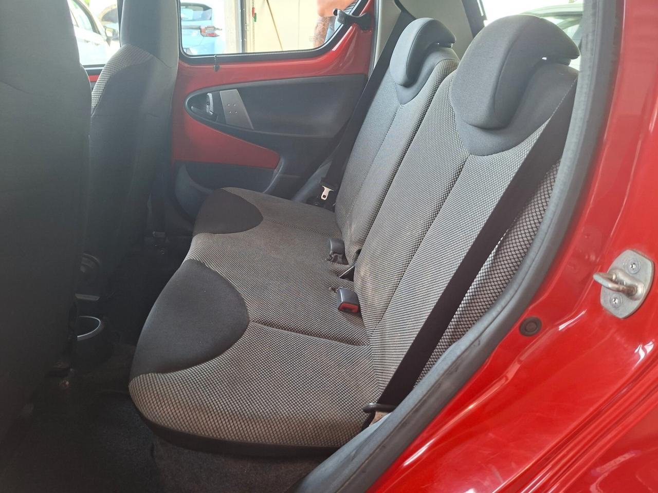 Toyota Aygo 1.0 12V VVT-i 5 porte Active Connect