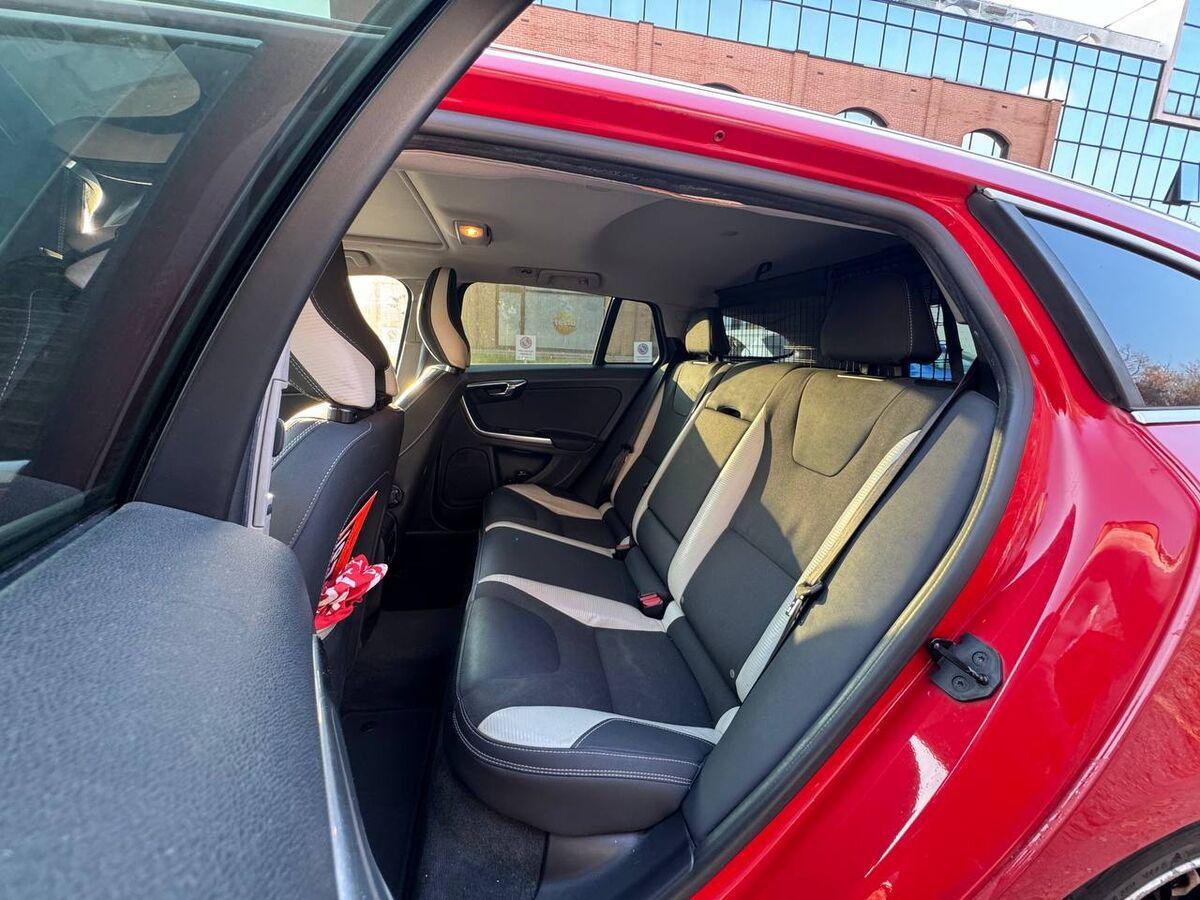 Volvo V60 2.0 d4 ved (d3) R-design geartronic